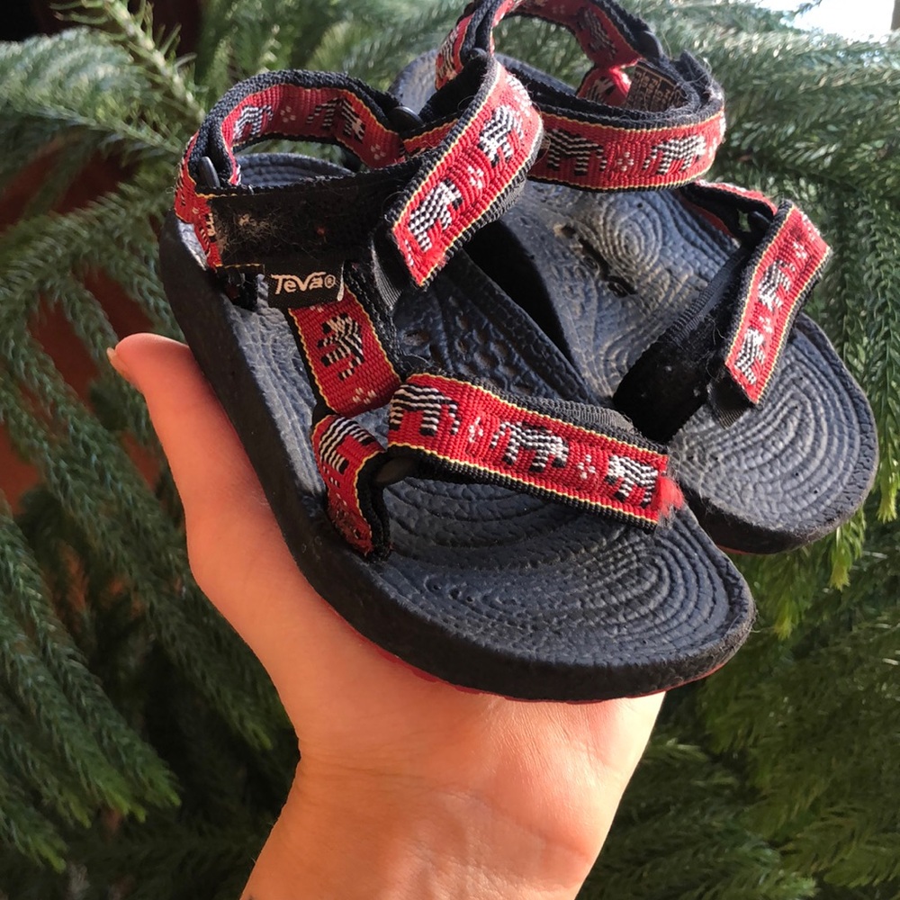 Toddler Tevas size 6